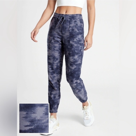 Athleta Farallon Printed Purple Blue Jogger Size 14 - Picture 1 of 8